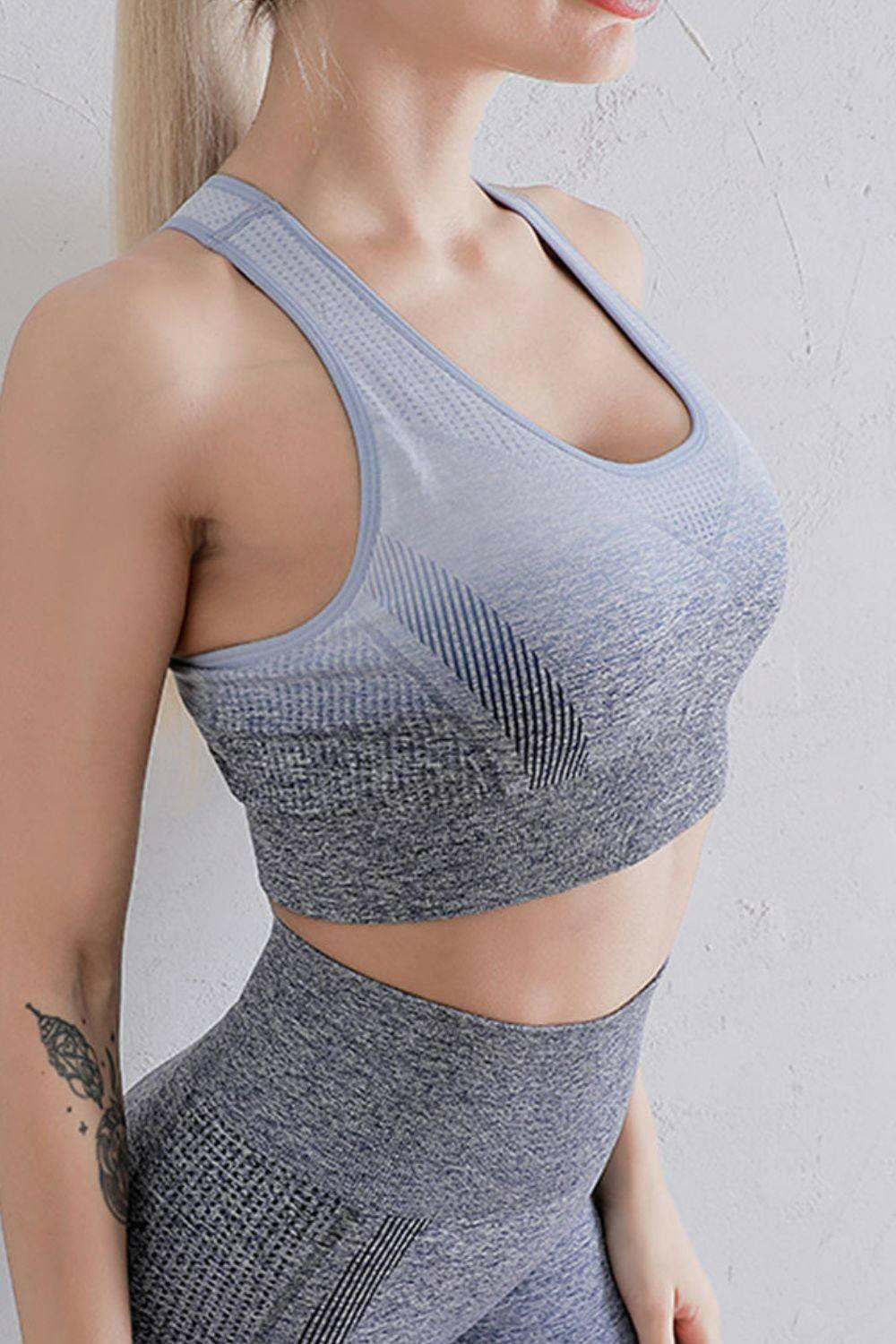 LGC Gradient Sports Bra and Leggings Set - Le Grand Chevalier Le Grand Chevalier Trendsi Women Sportswear